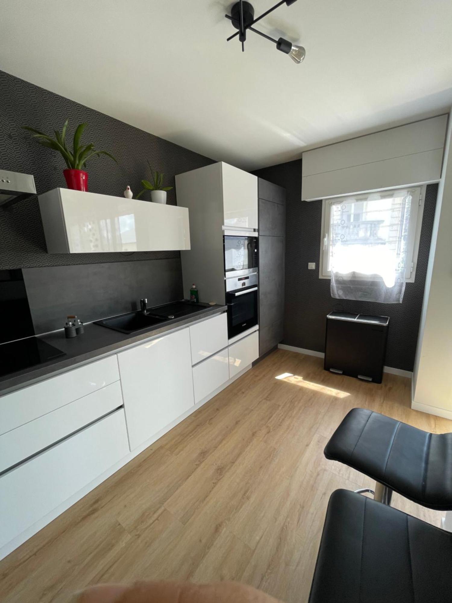 Appart Spacieux 6 Pers Proche Centre Ville Et Gare Laval - Parking Prive Securise Exterior foto